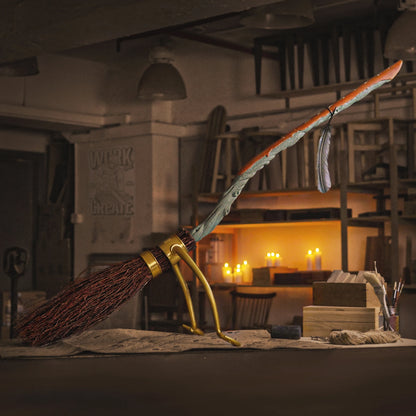Harry Potter Replik 1/1 Feuerblitz-Besen 2022 Edition (Limitiert)