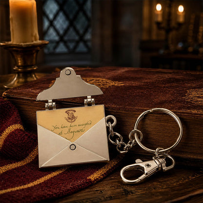 Harry Potter Brelok Metalowy List z Hogwartu