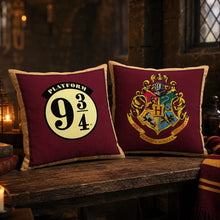 Harry Potter Plüschkissen – Gleis 9¾ & Hogwarts-Wappen
