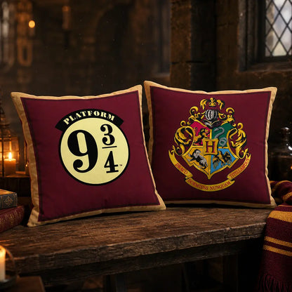 Harry Potter Plüschkissen – Gleis 9¾ & Hogwarts-Wappen