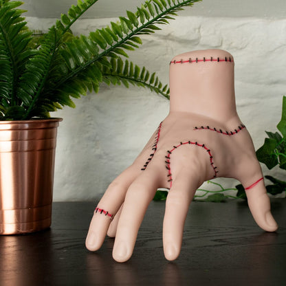 Mystical “Ice-Cold Hand” Lamp – Thing as a spooky light