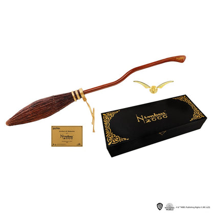 Nimbus 2000 Junior 1:1 Replik (86 cm) Besen mit Ständer – Harry Potter