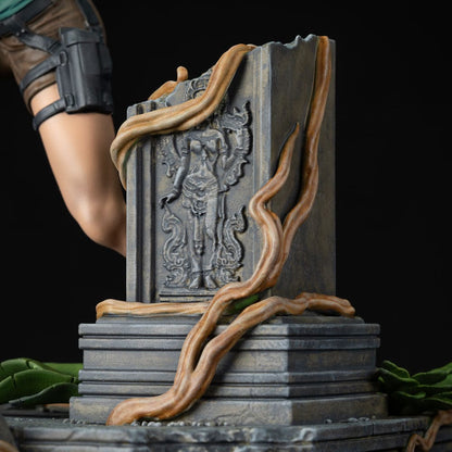 Tomb Raider Lara Croft PVC Statue 24 cm – mit Zubehör