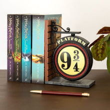 Harry Potter bookend “Platform 9 ¾” – A magical eye-catcher